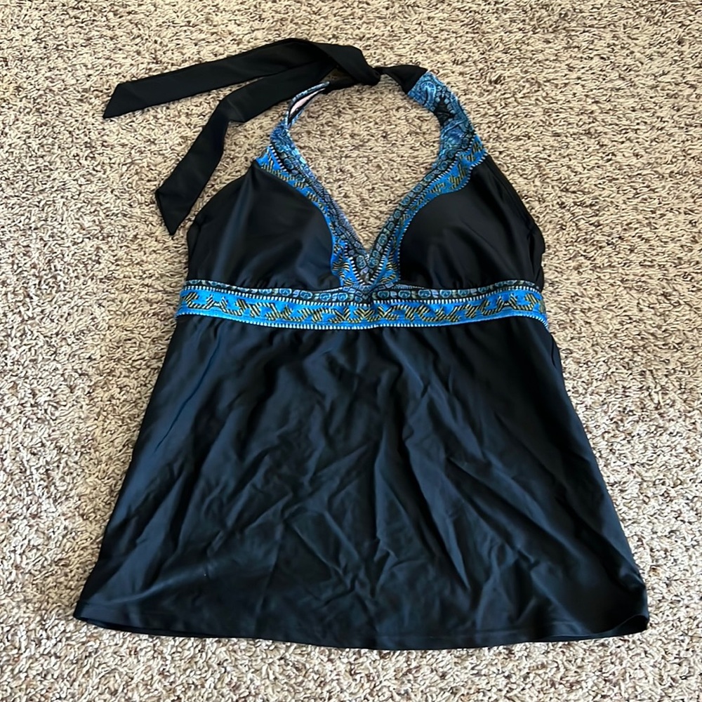 Athleta 34 B/C Tall black tankini top - flowy